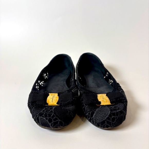 Salvatore Ferragamo Black Lace Vara Bow Ballerina size 8 - Picture 1 of 9